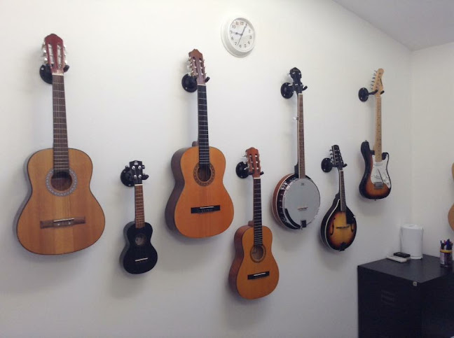 Derby School of Music - Piano, Singing, Violin & Guitar Lessons - Derby