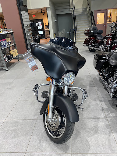 Harley-Davidson Dealer «Vehicle City Harley-Davidson», reviews and photos, 2400 Austins Pkwy, Flint, MI 48507, USA
