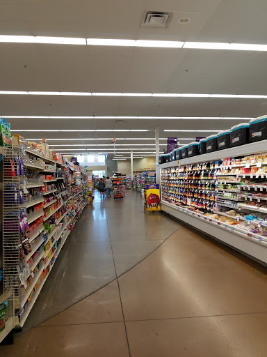 Supermarket «Hy-Vee», reviews and photos, 601 N 3rd Pl, Manhattan, KS 66502, USA