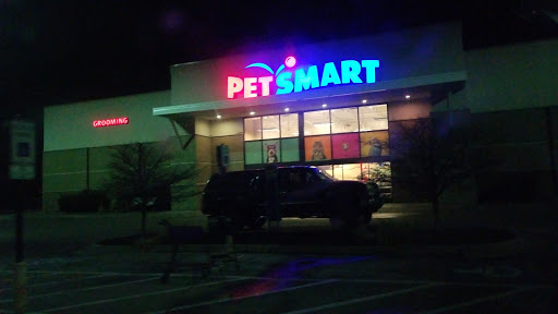 Pet Supply Store «PetSmart», reviews and photos, 815 McDermott Street, Council Bluffs, IA 51501, USA