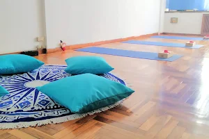 Gisela Sueyro Yoga image