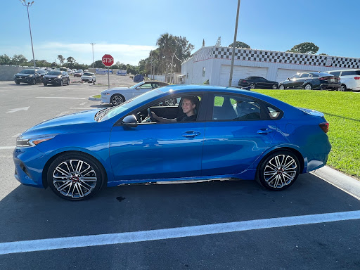 Car Dealer «Friendly Kia», reviews and photos, 5819 US-19, New Port Richey, FL 34652, USA