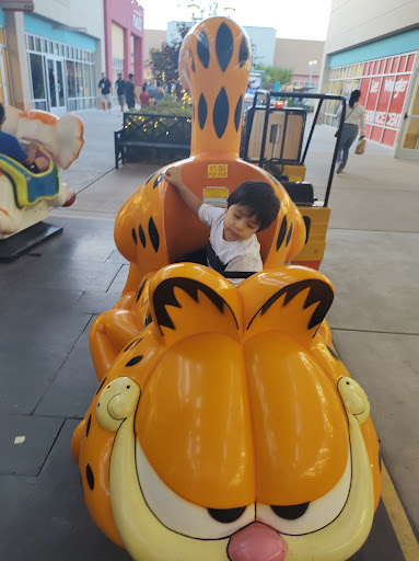 Outlet Mall «The Outlet Shoppes at El Paso», reviews and photos, 7051 S Desert Blvd, Canutillo, TX 79835, USA