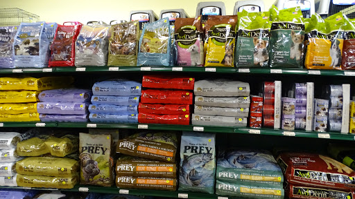Pet Supply Store «Mud Bay», reviews and photos, 148 SW 148th St b130, Burien, WA 98166, USA