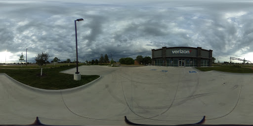 Cell Phone Store «Verizon», reviews and photos, 3500 Williams Blvd SW, Cedar Rapids, IA 52404, USA