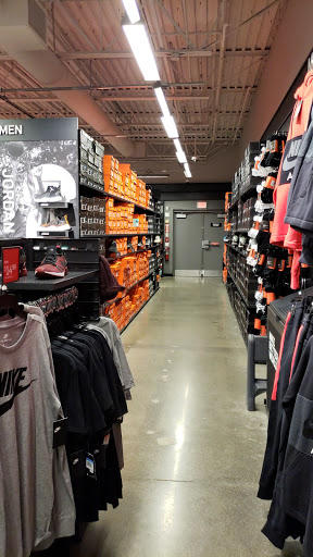 Sporting Goods Store «Nike Factory Store», reviews and photos, 1 Outlet Blvd #600, Wrentham, MA 02093, USA