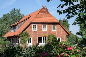 Eschenhof, Einhaus image