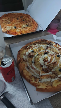 Plats et boissons du Pizzeria Le Monde Des Pizzas à Donzère - n°4