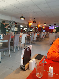 Atmosphère du Restaurant familial ISKENDER KEBAB à Vitrolles - n°3