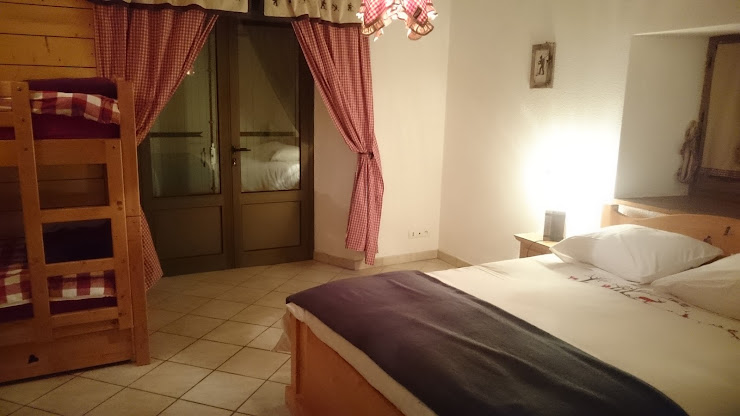 Photos du propriétaire Hébergement d'intérieur Gîte l'Establa 05260 Ancelle