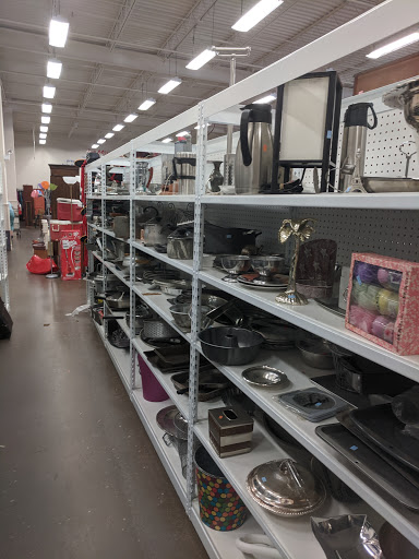 Thrift Store «Rappahannock Goodwill Industries:- Harrison Crossing Store», reviews and photos, 7101 Harrison Rd, Fredericksburg, VA 22407, USA