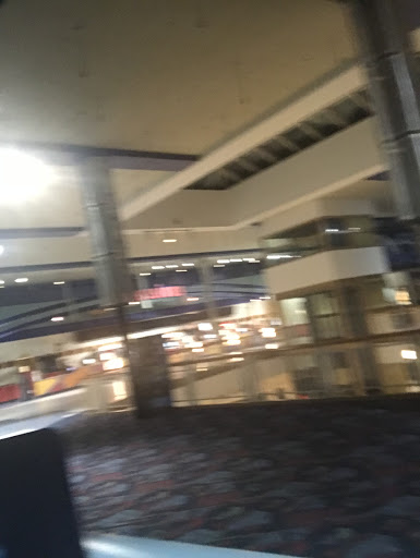 Movie Theater «Regal Brass Mill Stadium 12», reviews and photos, 495 Union St, Waterbury, CT 06706, USA