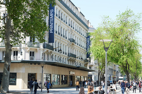 Magasin de cosmétiques Lancôme au Printemps Lyon Lyon
