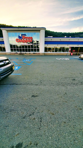 Supermarket «Price Chopper», reviews and photos, 1025 Pennsylvania Ave, Matamoras, PA 18336, USA