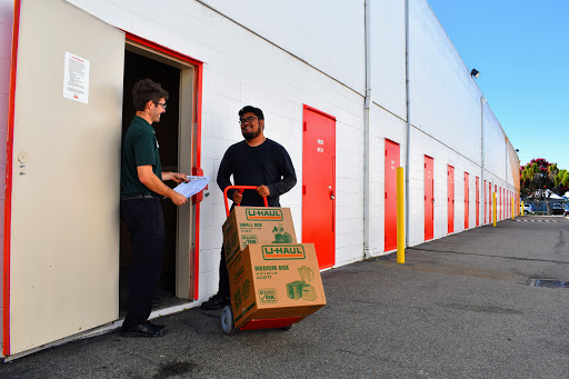Truck Rental Agency «U-Haul Moving & Storage of Thornton», reviews and photos, 4833 Thornton Ave, Fremont, CA 94536, USA