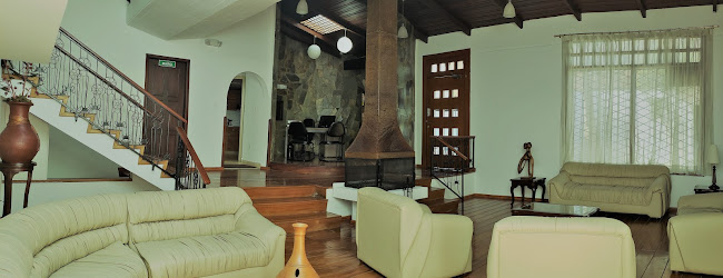 CLINICA DEL AUTOESTIMA TERCER MILLENNIUM. Cirugía Estética y Reconstructiva