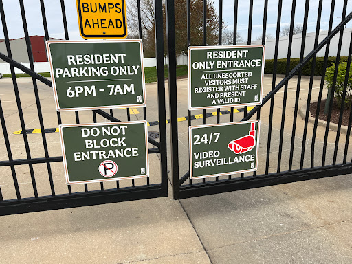 Sign Shop «FASTSIGNS», reviews and photos, 313 N Mattis Ave #114, Champaign, IL 61821, USA