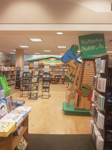 Book Store «Barnes & Noble», reviews and photos, 1076 Post Rd E, Westport, CT 06880, USA