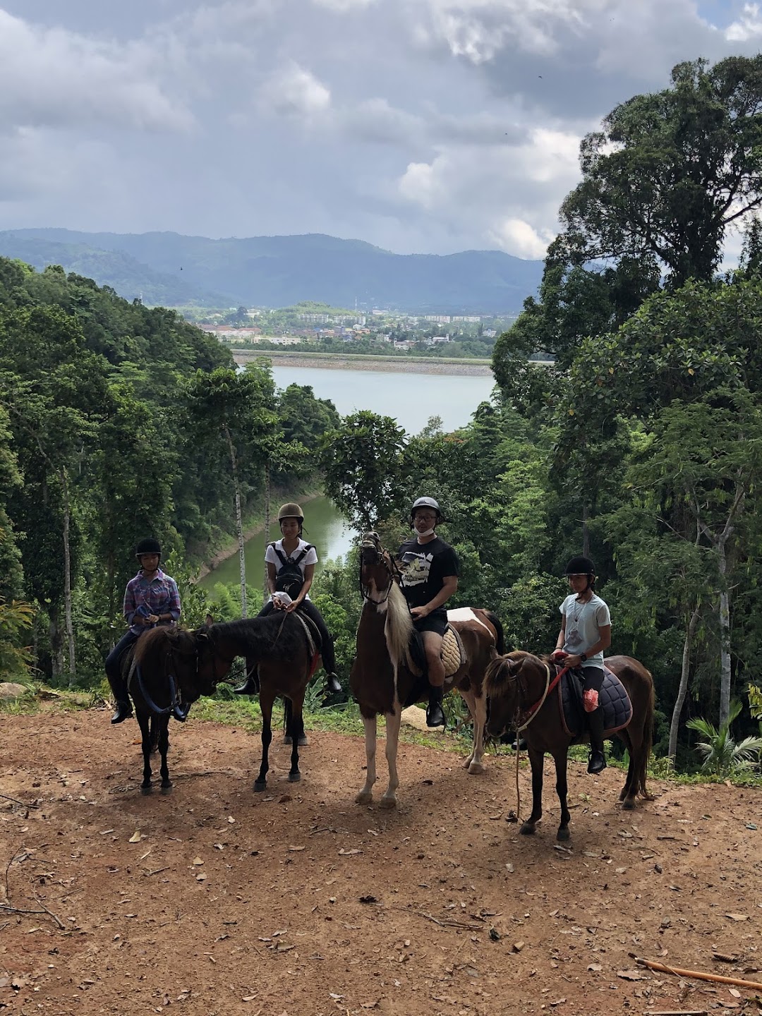 Chalong Horseback Riding (Phuket Horse Riding)