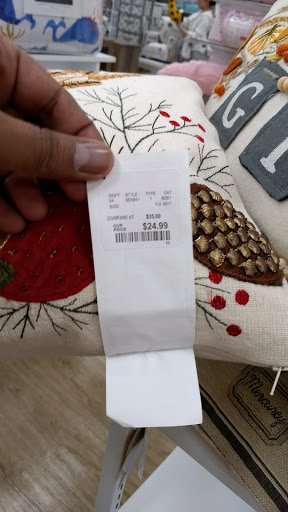 Department Store «Marshalls & HomeGoods», reviews and photos, 4950 Hadley Center Dr, South Plainfield, NJ 07080, USA