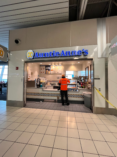 Auntie Anne's- Lambert International Airport