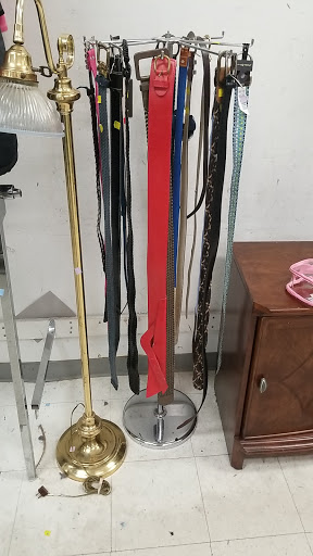 Thrift Store «Goodwill Industries Store & Donation Center», reviews and photos, 415 NJ-18, East Brunswick, NJ 08816, USA