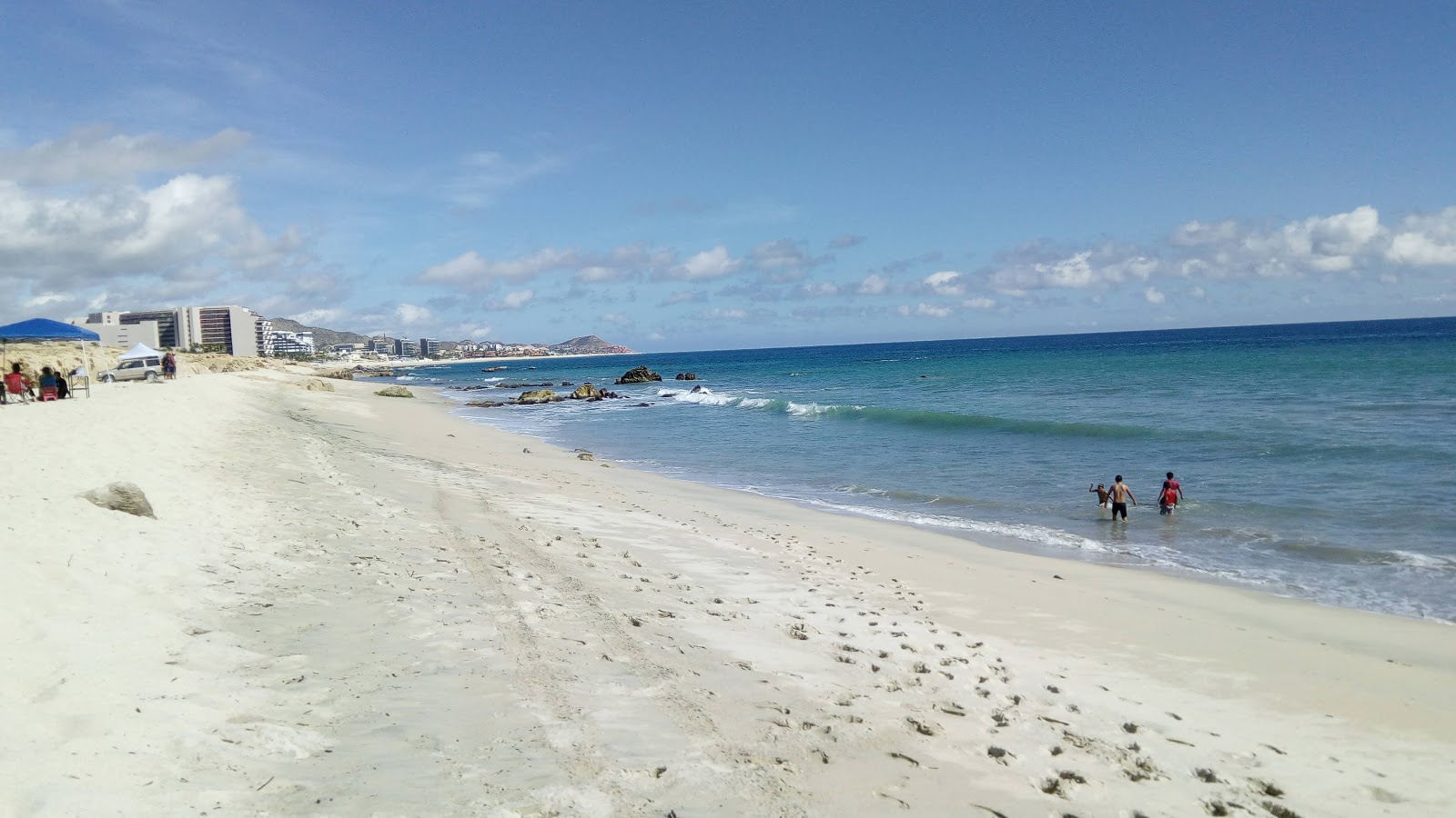 Fotografie cu Playa Boca del Tule cu o suprafață de nisip strălucitor și pietre