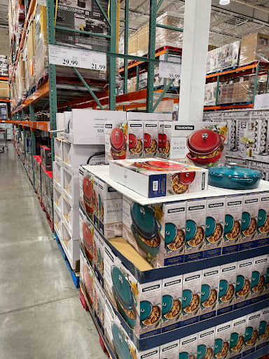 Warehouse store «Costco Wholesale», reviews and photos, 1300 Edwards Ferry Rd NE, Leesburg, VA 20176, USA