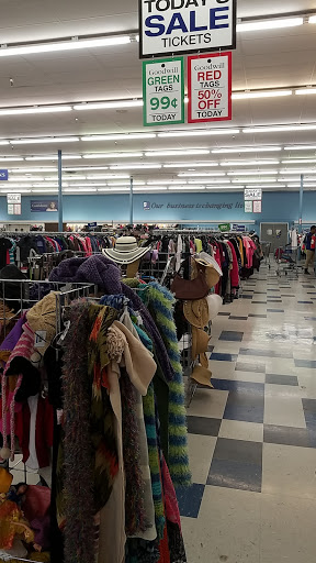 Thrift Store «Goodwill Industries of Middle Tennessee», reviews and photos, 595 Hillsboro Rd #301, Franklin, TN 37064, USA