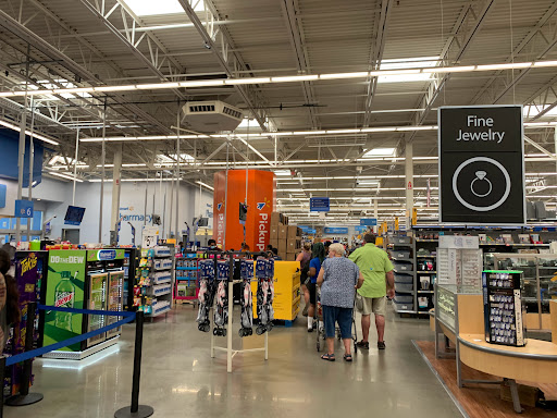 Discount Store «Walmart», reviews and photos, 13020 Riverdale Dr NW, Coon Rapids, MN 55448, USA