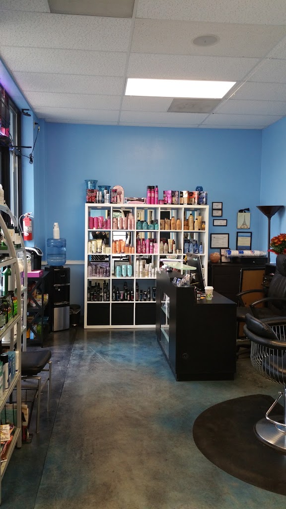 L'Attrait Salon and Spa 97070