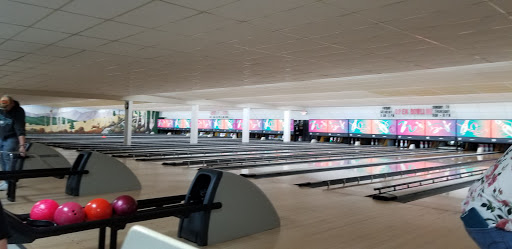 Bowling Alley «Earl Bowl Lanes», reviews and photos, 251 N West End Blvd, Quakertown, PA 18951, USA