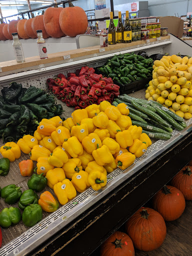 Grocery Store «The Hometown Market», reviews and photos, 401 Plaza Dr, Eustis, FL 32726, USA