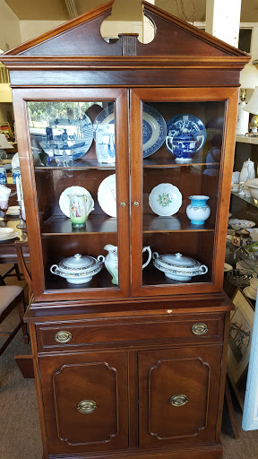 Thrift Store «Re-Use Thrift & Consignment», reviews and photos, 5047 Forest Hill Ave, Richmond, VA 23225, USA