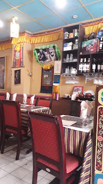 Atmosphère du Restaurant tibétain Restaurant tibétain KARMA à Paris - n°9