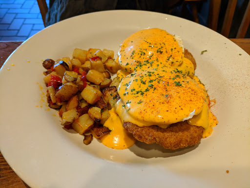 American Restaurant «Cracker Barrel Old Country Store», reviews and photos, 716 N Campbell Station Rd, Farragut, TN 37934, USA