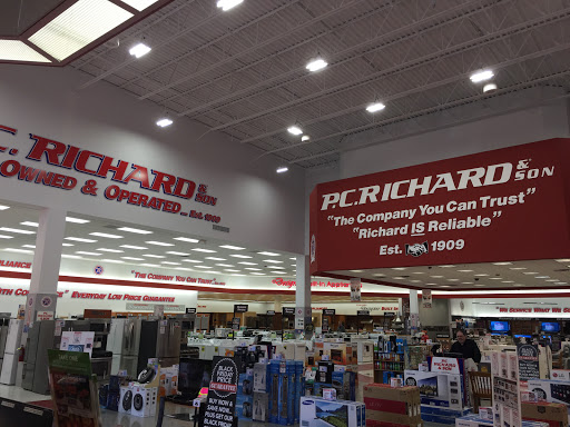 Appliance Store «P.C. Richard & Son», reviews and photos, 1685 Old Country Rd, Riverhead, NY 11901, USA
