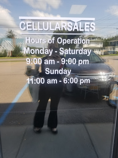 Cell Phone Store «Verizon Authorized Retailer – Cellular Sales», reviews and photos, 266 W Main St, Malone, NY 12953, USA