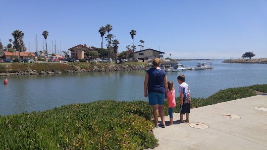 Photo 7 de Marina Park - 2950 Pierpont Blvd from Recreation