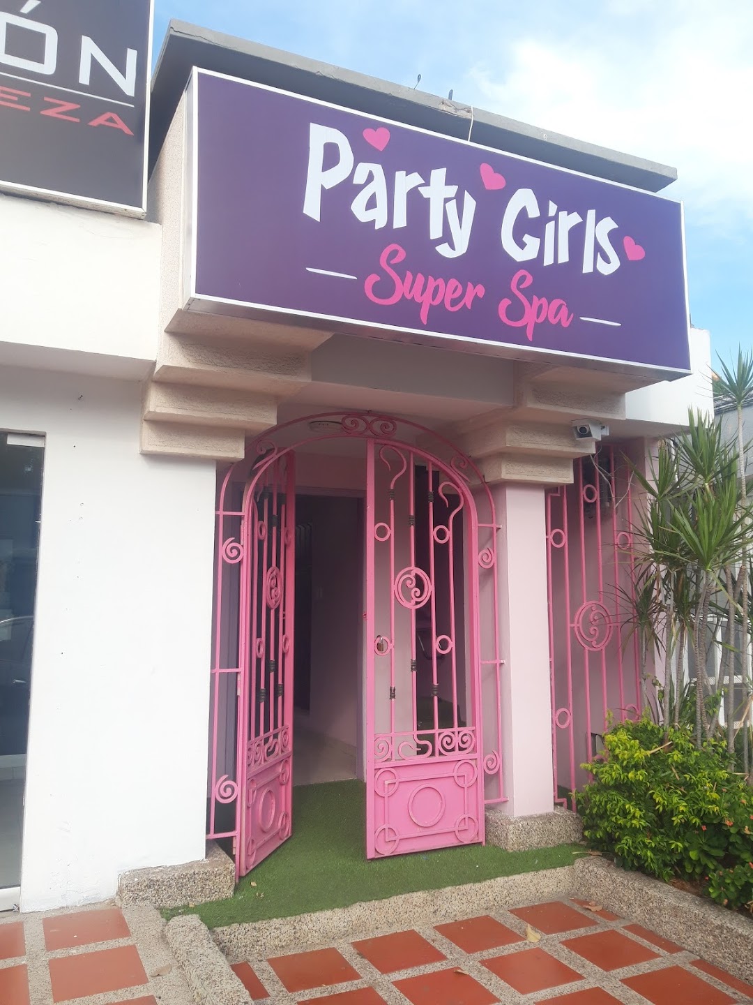 Party Girl Super Spa