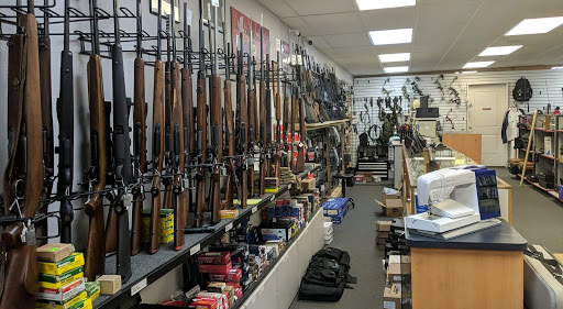 Pawn Shop «Newport Pawn Shop», reviews and photos, 224 SW Coast Hwy, Newport, OR 97365, USA