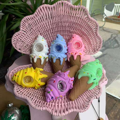 Tobacco Shop «Pirate Girl Smoke Boutique», reviews and photos, 297 Court St, Plymouth, MA 02360, USA