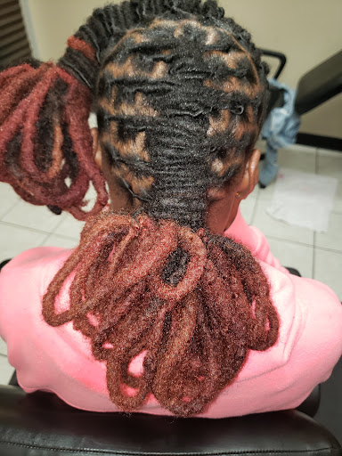 Beauty Salon «Salon Plaza District Heights», reviews and photos, 5614 Silver Hill Rd, District Heights, MD 20747, USA