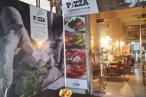 ភីហ្សា ខិននេកសិន - Pizza Connection image