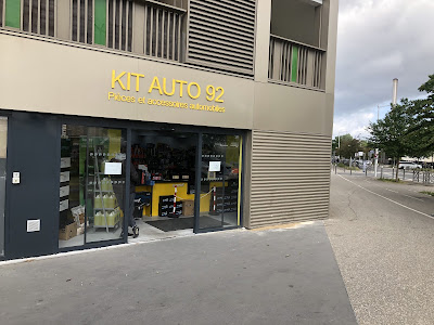 Kit Auto 92 à Nanterre