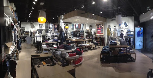 Magasin de vêtements pour hommes Jules Laval Laval