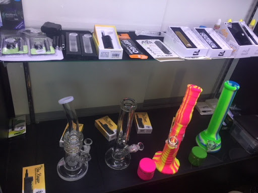 Tobacco Shop «Fu King Smoke Shop», reviews and photos, 689 Main St, Hackensack, NJ 07601, USA