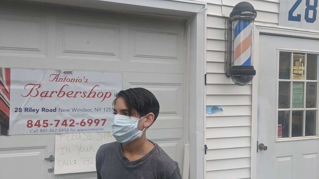 Antonio’s Barber Shop 12553
