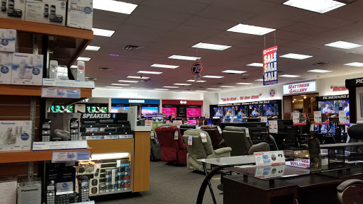 Appliance Store «P.C. Richard & Son», reviews and photos, 307 Sunrise Hwy, Rockville Centre, NY 11570, USA