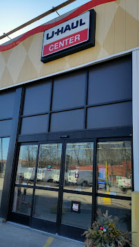 U-Haul Moving & Storage of East Akron - Photo 7 - Car repair in Akron, OH, Akron